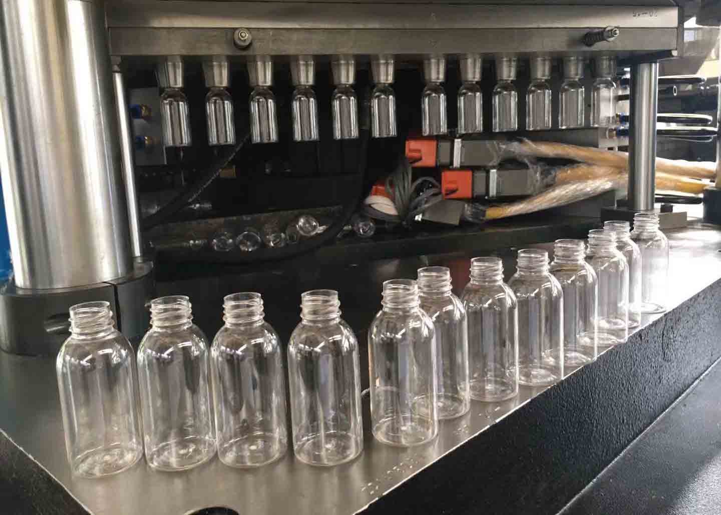  200ml PET Bottle Blow Molding Machine Manufactures