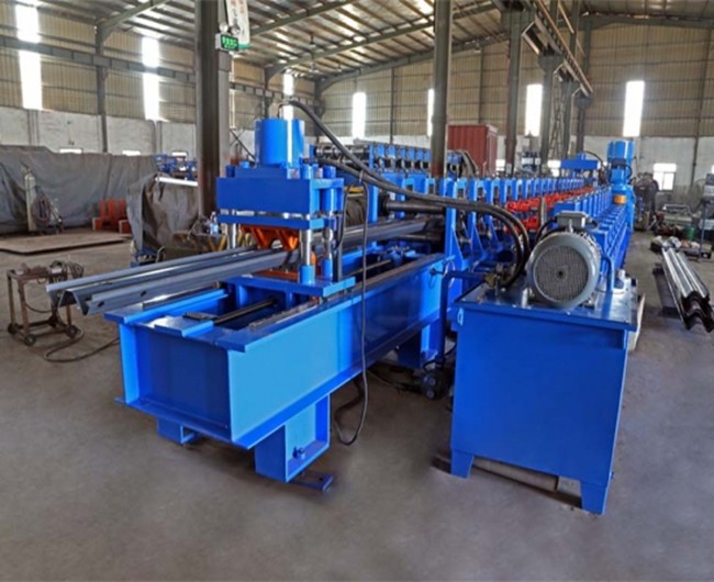  High Precision Highway Guardrail Roll Forming Machine 350Mpa Yield Strength Manufactures