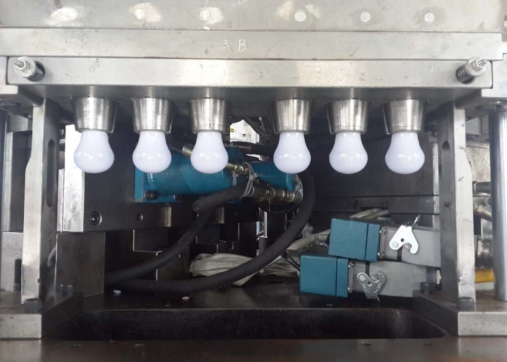  Auto LED Bulb Cover Making Machine 23000PCS  200mm Single Stage ODM Manufactures