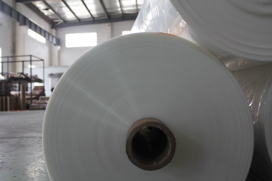  PVC Material Insted Polyolefin Shrink Film , Printable White Shrink Wrap Film Manufactures