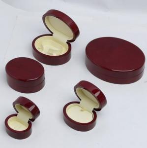  wooden oval shape ring box in high gloss finish Manufactures