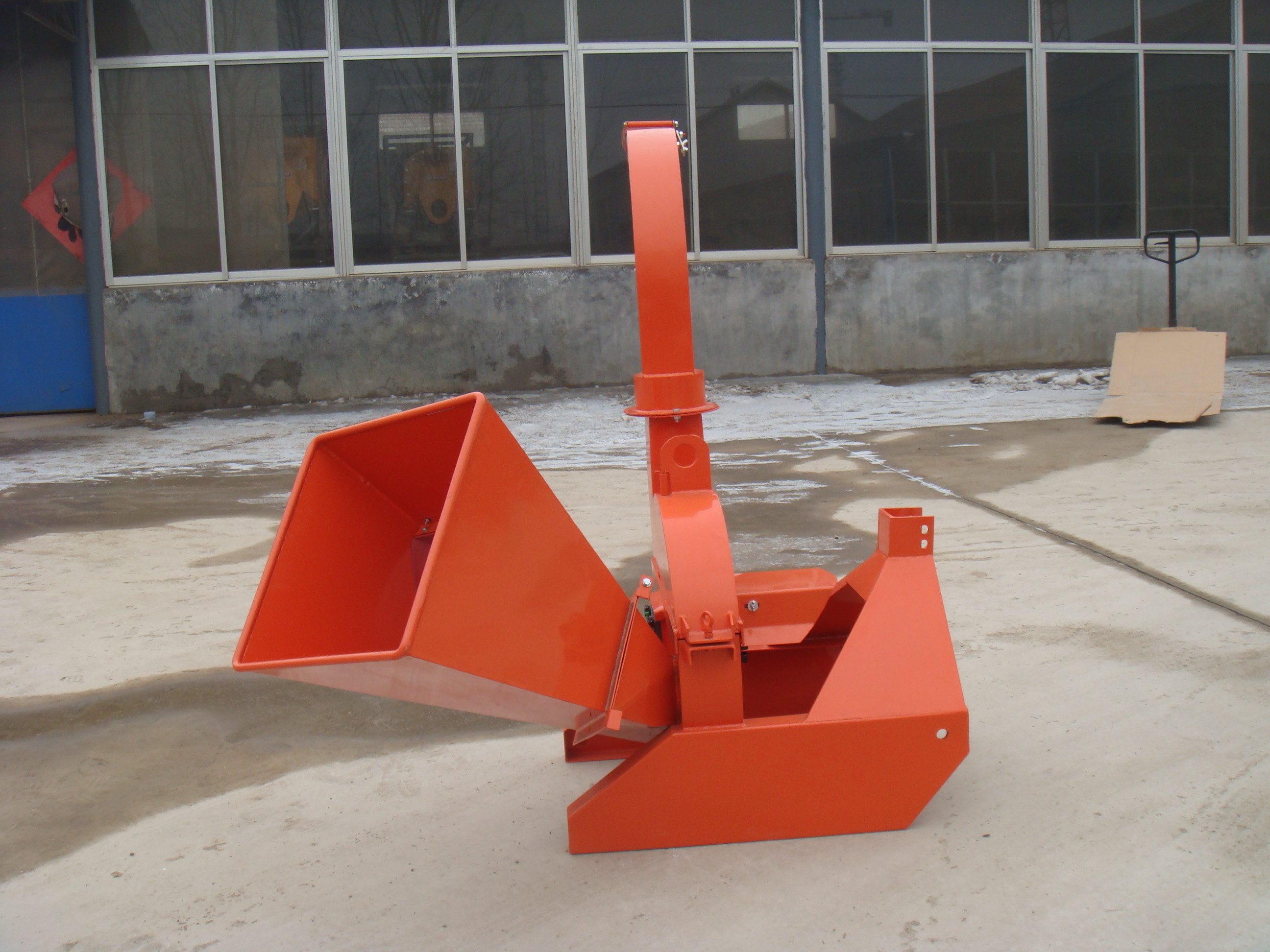  BX model wood chipper with PTO shaft Manufactures