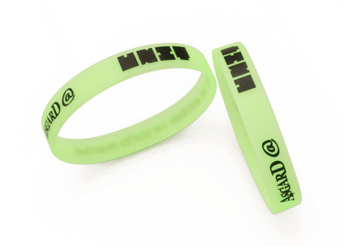  Buy custom glow in the dark silicone wristband with green/blue/red light Manufactures