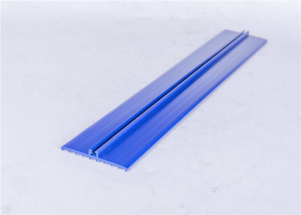  Rigid Custom Plastic Extrusion Profiles Matt / Shiny Surface Type Optional Manufactures