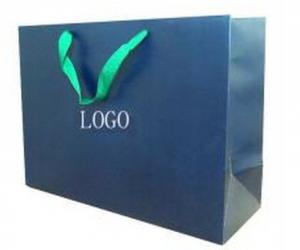  Custom Made with Logo Luxury Printed Paper Shopping Bags with Ribbon Handles Manufactures