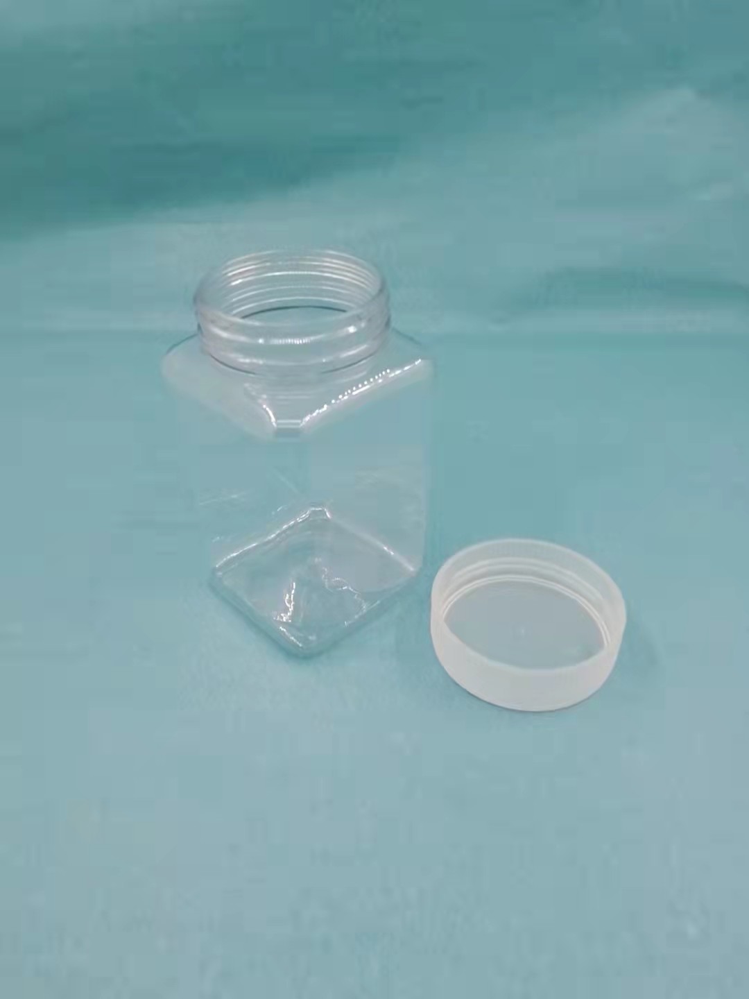  Glossy Plastic Square Jars With Lids DustProof 250ml Capacity Manufactures