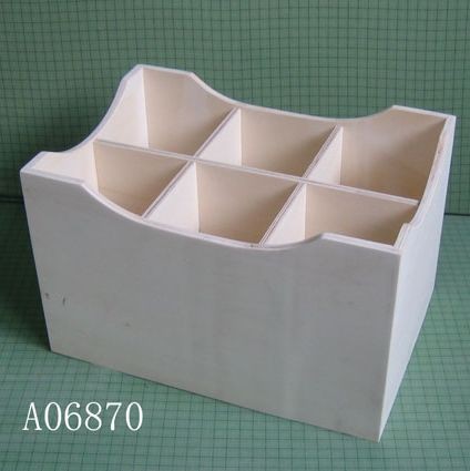  Wooden trays, wooden basket with dividers Manufactures