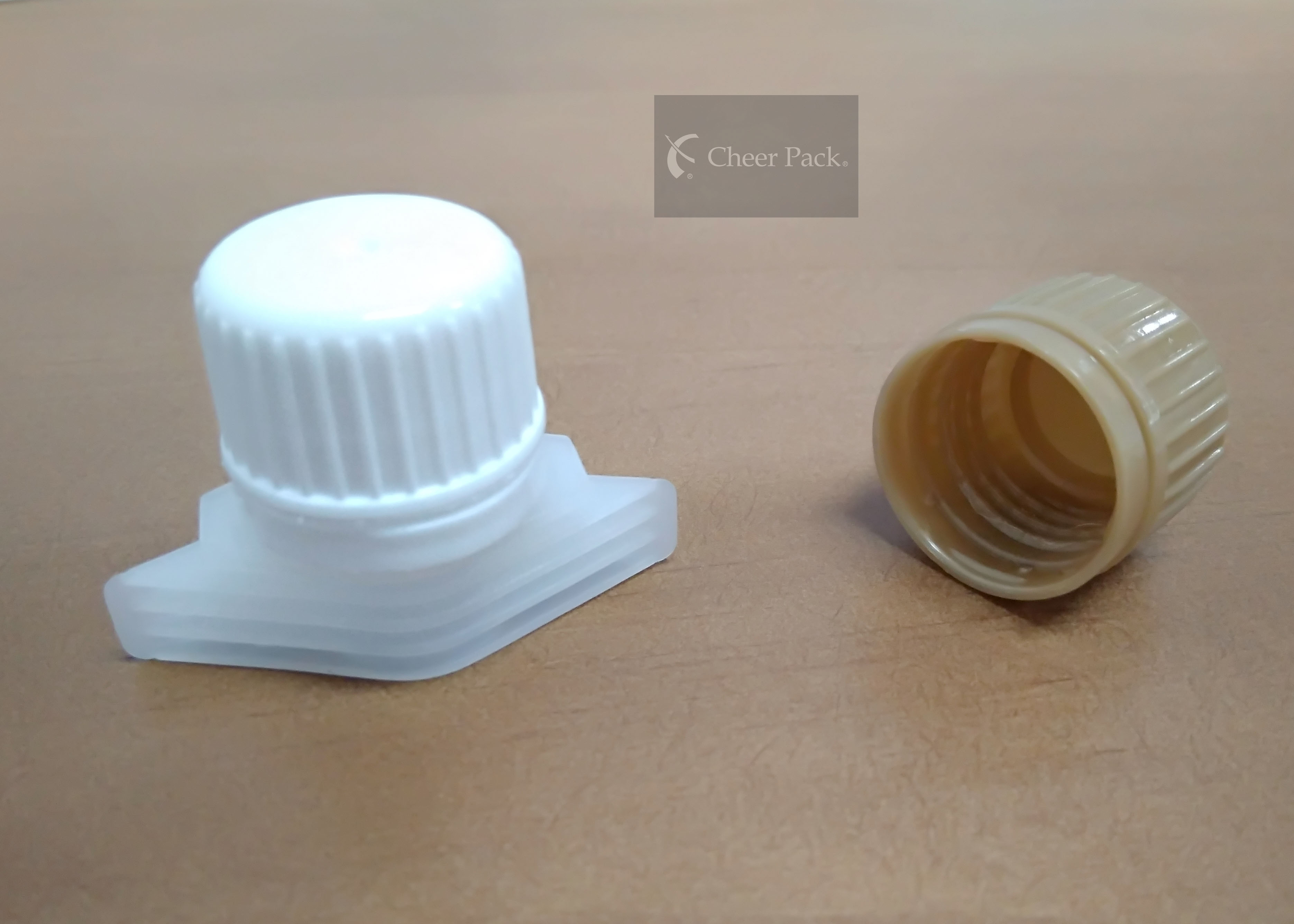  Plastic PE Doypack Spout For Stand Up Shampoo Pouch , Free Sample Manufactures