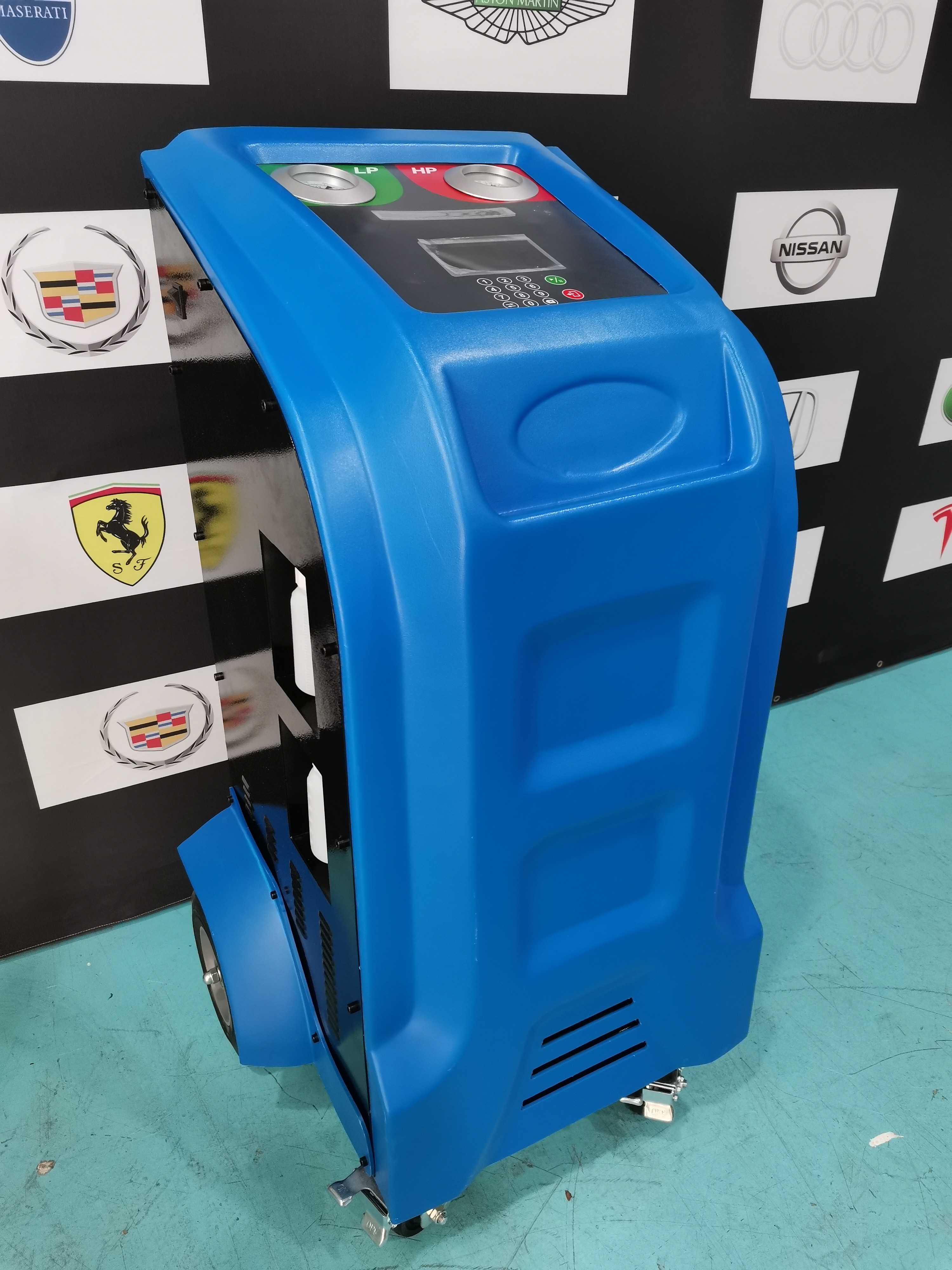  Flushing 5.4m³/H 750W Car Refrigerant Recovery Machine Manufactures