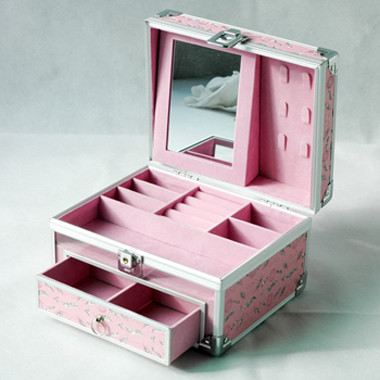  Convenient Aluminum Makeup Train Case Easy Operate With Mirror And Drawer Manufactures