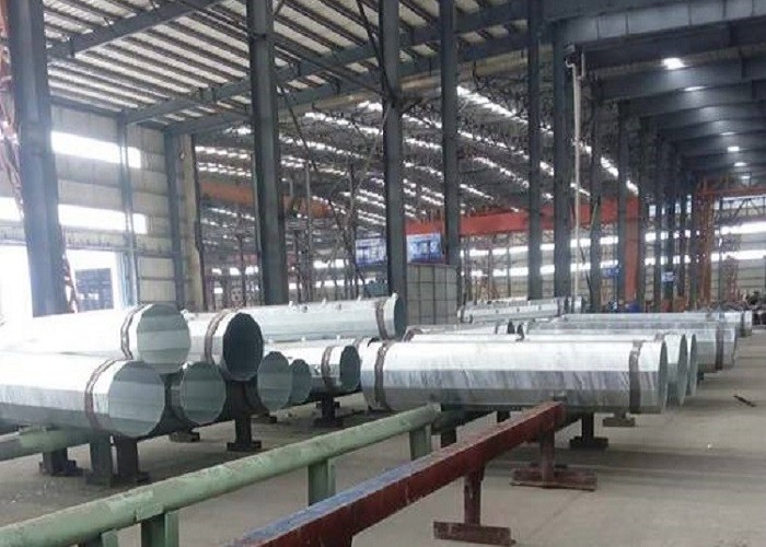 Communication Steel Structure Tower ASTM A123 4.8S Bolt Grade Silver Color