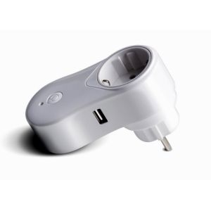 Safe Wifi Smart Plug Socket Switch , USB Charger App Controlled Plug Socket