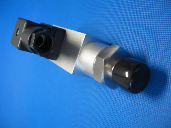 electric water pump pressure control switch