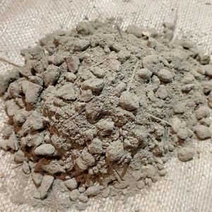 High Strength Refractory Castable with Intentional Standard SiO2 Content