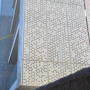 PVDF Coated Aluminum Wall Cladding Panel Durable With Engraved Patterns