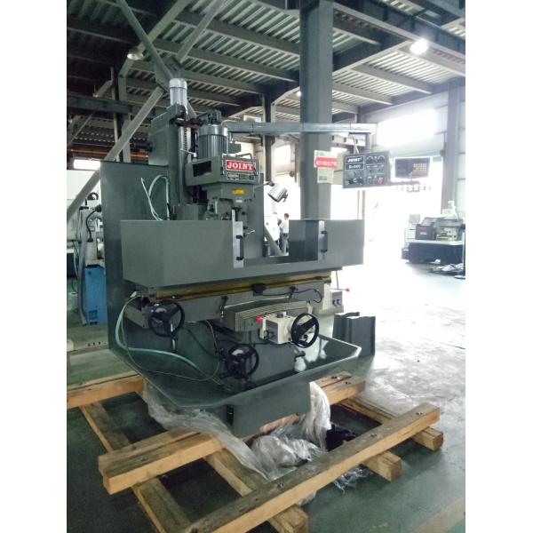 Boring Turret Milling Machine 150mm Spindle Bed Type 5HP