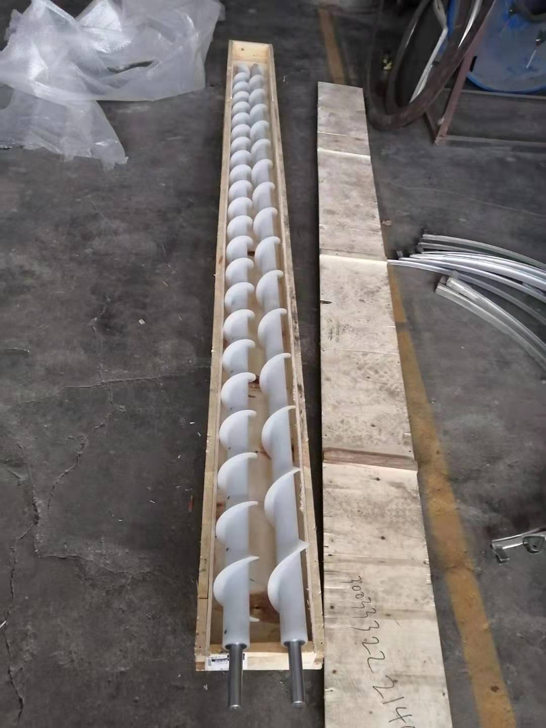 Customized Leveling / Inclined Plastic PP screw conveyor