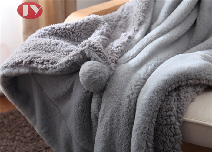  Grey Plush Throw Blanket Fuzzy Soft faux fur Blanket Microfiber with pompom for Couch Sofa Bed Manufactures