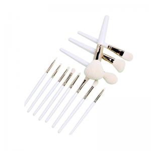  White Retractable Brush For Loose Powder Foundation Wool / Customized Heads Manufactures