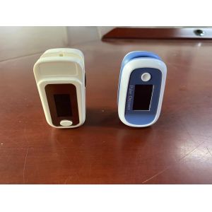 Small OLED Fingertip Pulse Oximeter Manual Adjustable For SpO2 Pulse Monitoring
