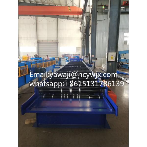 Feeding table for temporary material placement
