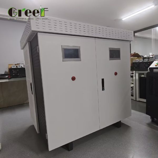 On Grid Controller with 95% Maximum Efficiency 240-550V AC Voltage Range and LCD