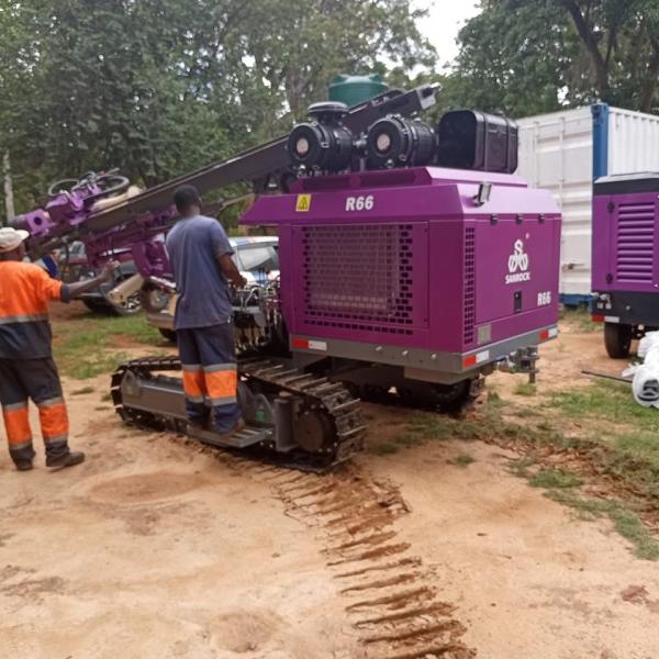 Portable Drilling Rig Machine High Quality Mining Machinery Crawler DTH Drilling Rig for sale