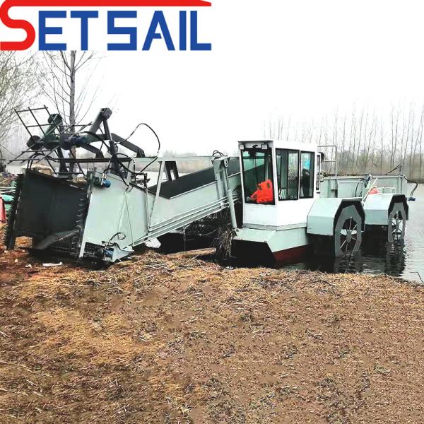 Setsail Aquatic Weed Harvesters for Waterways Cleaning Multi-Screw Functionality