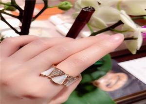  18KT Yellow Gold Diamond Pave  Divas Dream Ring With White Mother Of Pearl Manufactures