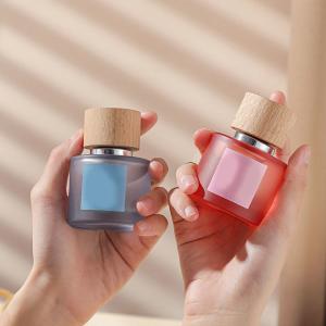  Clear Texture OEM Wooden Perfume Cap With Good Hand Feel Manufactures