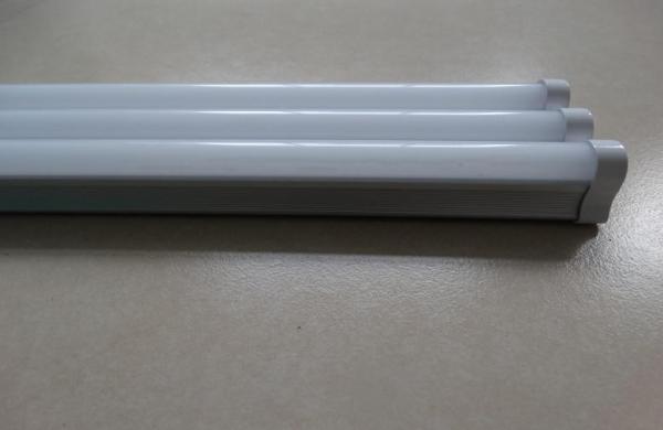 Quality High performance Frosted 0.6m T5 9 watt led tube 130lm / w Replace Fluorescent Lamp for sale