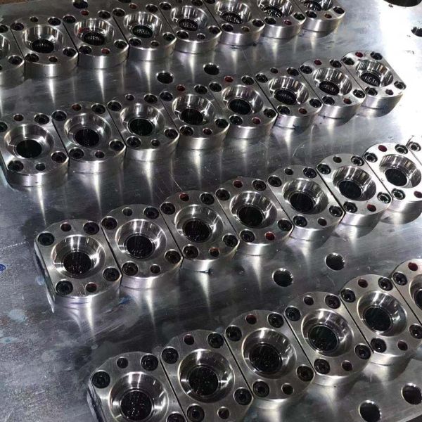 Software Controlled Plastic Bottle Mould 32 Cavities Without Tail Preform