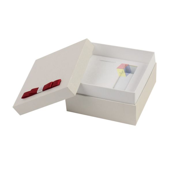 Cardboard Fashionable Watch Gift Box Customizable With Pillow Insert