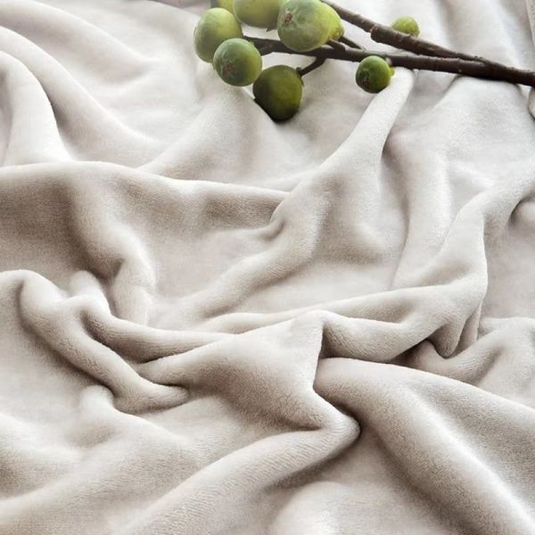 Thin 100% Polyester Fleece Blanket Anti Pilling Textile With Printing Pattern