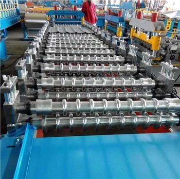 Quality PLC System Roof Roll Forming Machine / Metal Roofing Forming Machine 7.5KW Hydraulic Power for sale