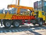 6x4 Truck Mounted Hydraulic Crane , 10 Tons Lifting Load Truck Mounted Crane