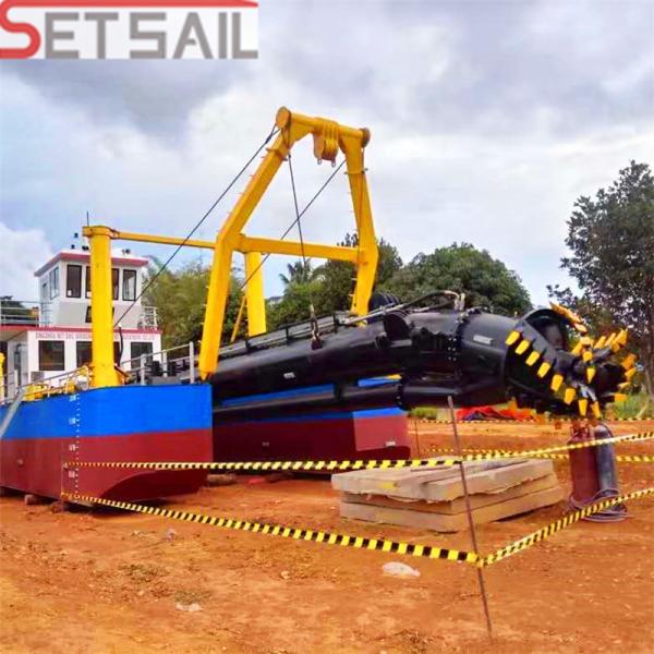 15m Dredging Depth 3000m3 Water Flow Initial Payment 18inch Cutter Suction Dredger