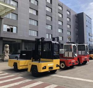 China 3 Tons Side Loader Forklift Truck on sale