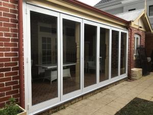  Inward / Outward Aluminum Folding Doors 1.0mm-2.0mm With Single / Double Glazed Glass Manufactures