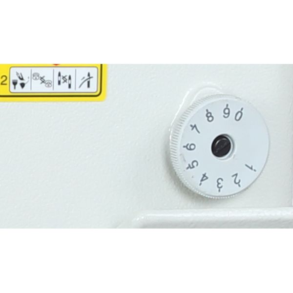 220V 250*110mm Single Needle Sewing Machine With Left Knife