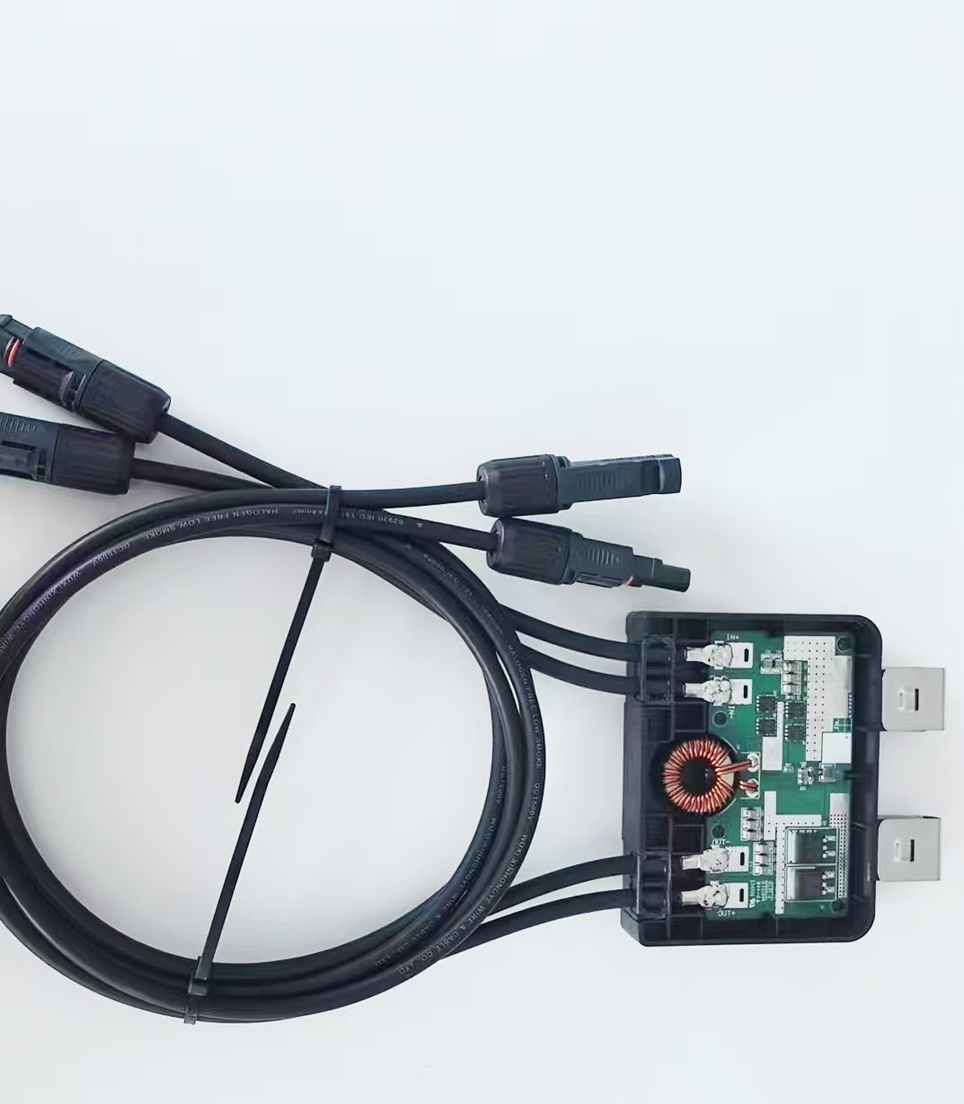 Lightweight PV Module Optimizer With 800 W Maximum Input Power