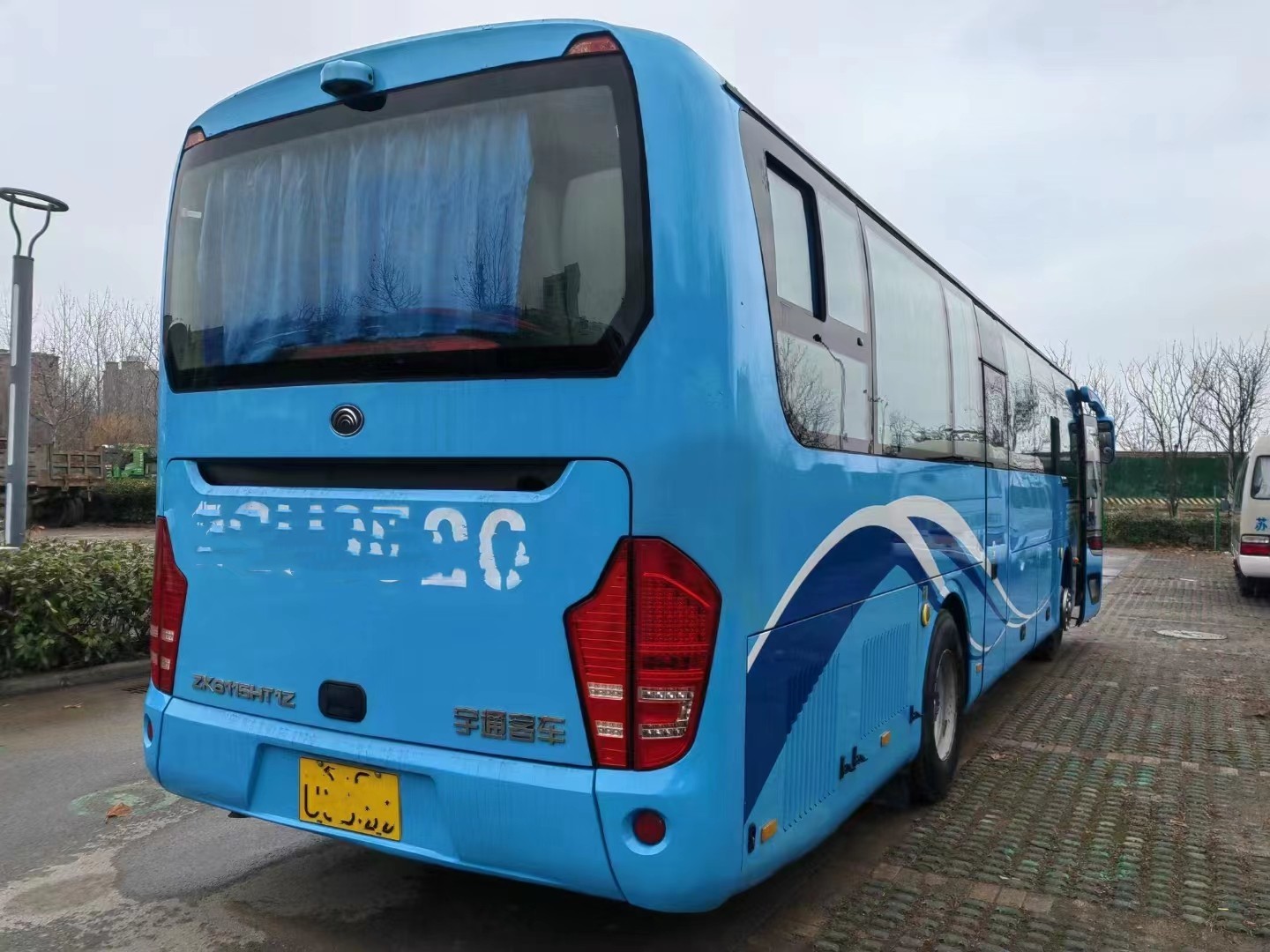  Used Coach Bus Double Glass Yutong Zk6115 60seats Yuchai Engine Two Doors With Air Condition Manufactures