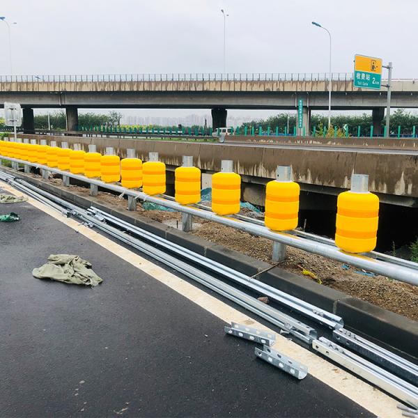 Quality One pillar and four rails protection method for highway safety using interlocking connection type technology for sale