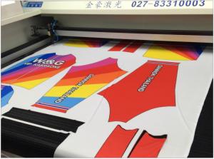  Sublimation Sportwear Laser Cloth Cutting Machine Precision Cutting Without Hair Brim Manufactures