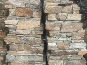  Rust 60*15cm Quartzite Stack Stone Wall Cladding Panels Manufactures