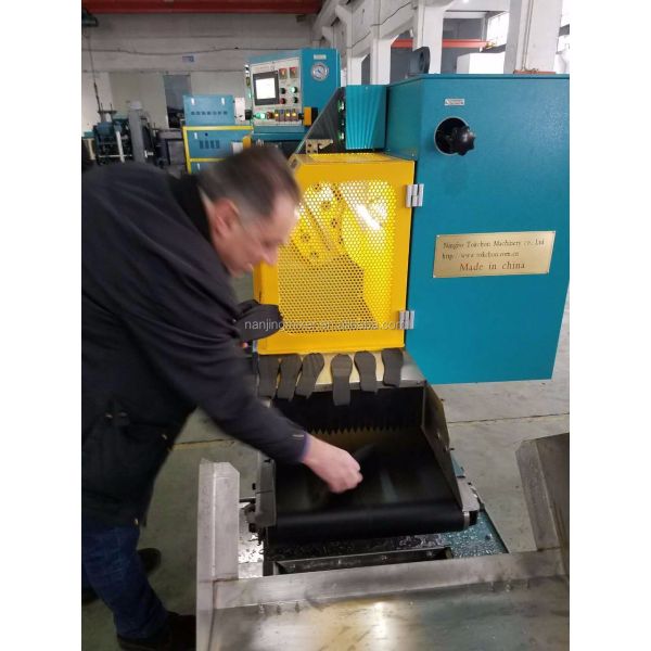 Back-feed type Rubber Preforming Machine