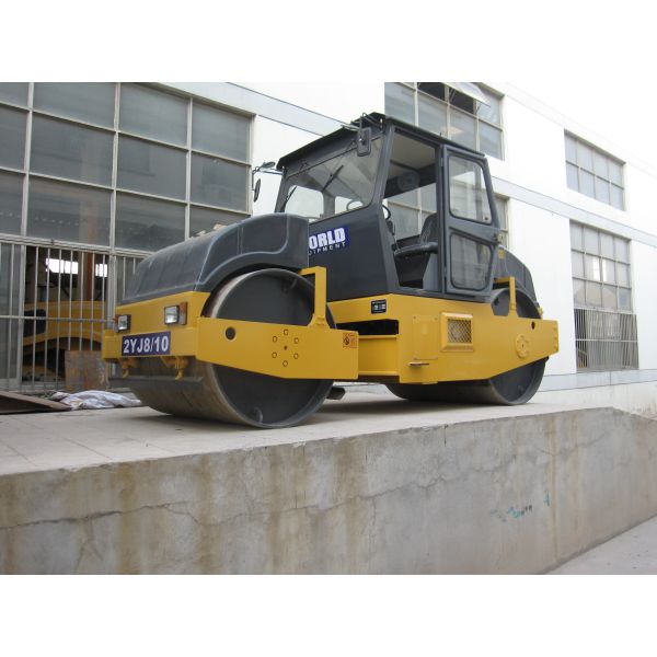 Streamlined Shape Smooth Drum Vibratory Roller Flexible Steering Drum Road Roller