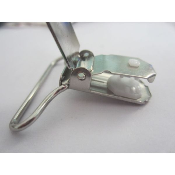 metal suspender clip