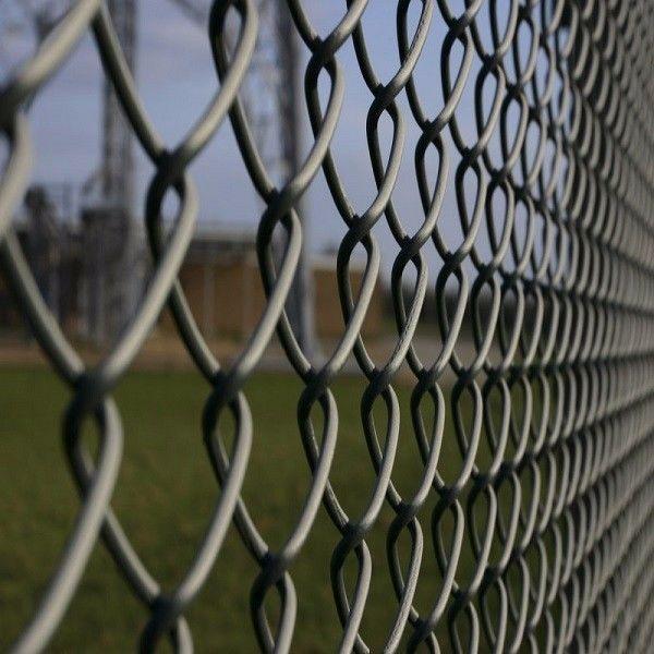 Metal Frame Galvanized Chain Link Fence Panels With 2-2.5mm Wire Diameter