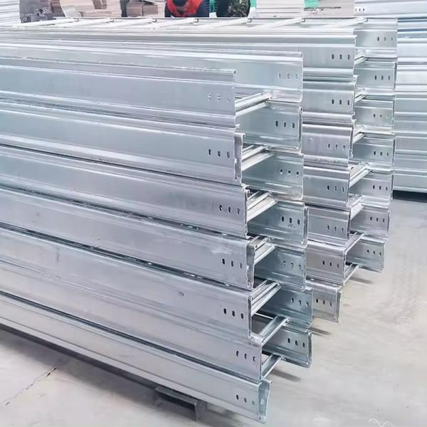 Indoor/Outdoor Cable Ladder with Adjustable Height Compatible With Various Cable Types